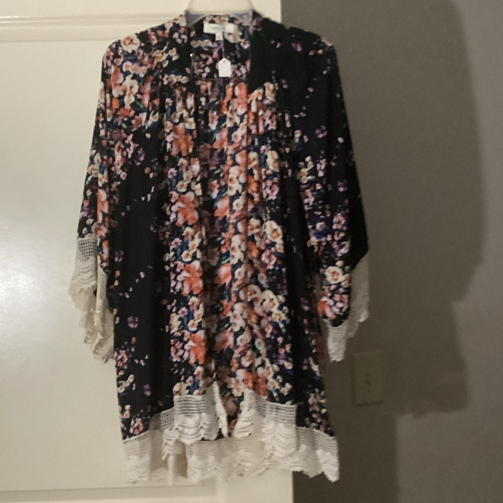 Umgee Black Floral Kimono with Lace Trim